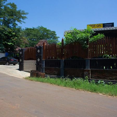 Spot On 2761 Pondok Kartini Jepara Buitenkant foto
